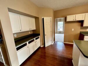 before kitchen remodel in Olmsted Falls